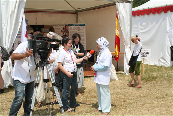 El CCM compartió stand con Cruz Roja Española en la Aldea Humanitaria de Solferino.