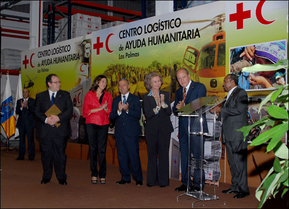 El centro fue inaugurado por la Reina y el presidente de Cruz Roja.
