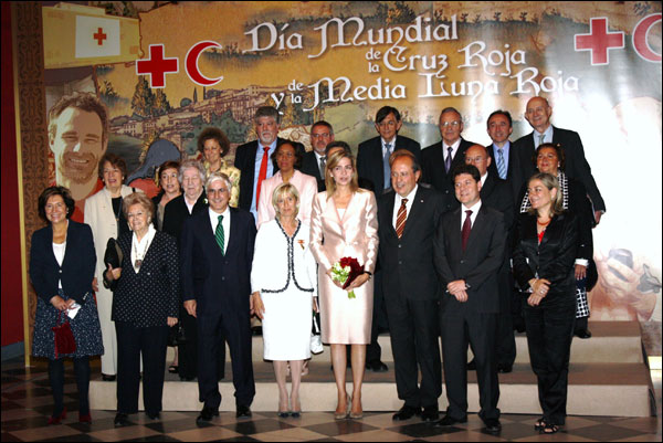 Premiats durant el Dia Mundial de la Creu Roja i de la Mitja Lluna Roja.