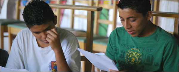 Jóvenes en taller de prevención organizado por Cruz Roja.