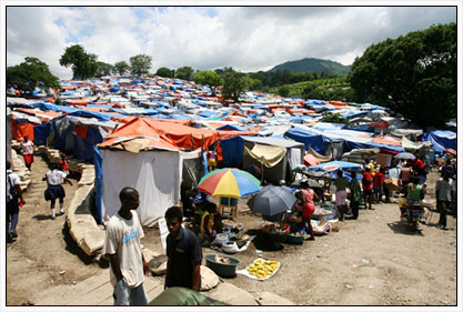 Campo de alojamiento temporal en Hait © Jos Manuel Rodrguez/FICR