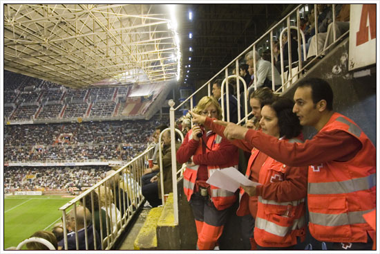 Ramzi a l'estadi del València on participa als serveis preventius com a voluntari. Ramzi a l'estadi del València on participa als serveis preventius com a voluntari.