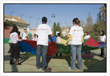 Los voluntarios de Cruz Roja Juventud son los encargados de realizar las actividades en las Escuelas de Verano.