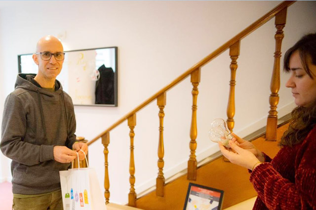 Campo Castelo 37. Medio ambiente y sostenibilidad. Campaña de ahorro energético. Bombillas LED. 2018. Cruz Roja Lugo