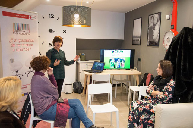 Mesa diálogo. Igualdad de oportunidades hombres y mujeres. Cruz Roja Lugo