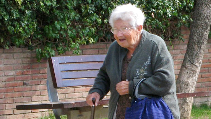 Red Cross. Constant Health. Old people. Lugo