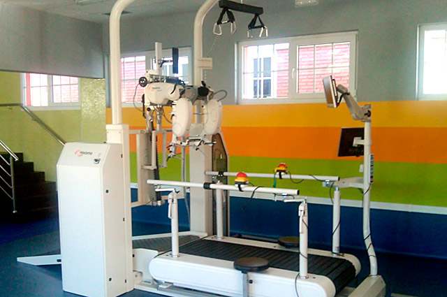 Rehabilitation with articulated robot Lokomat. Castro Riberas de Lea. Red Cross Lugo