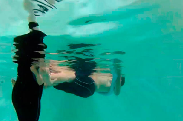 Rehabilitation with aquatic physiotherapy. Castro Riberas de Lea. Red Cross Lugo